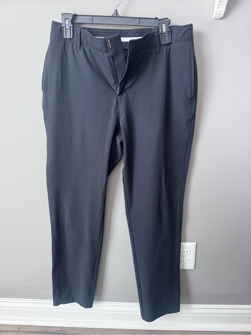 Under Armour Women’s UA Links Golf Pants Black Size 10 Stretch Tapered